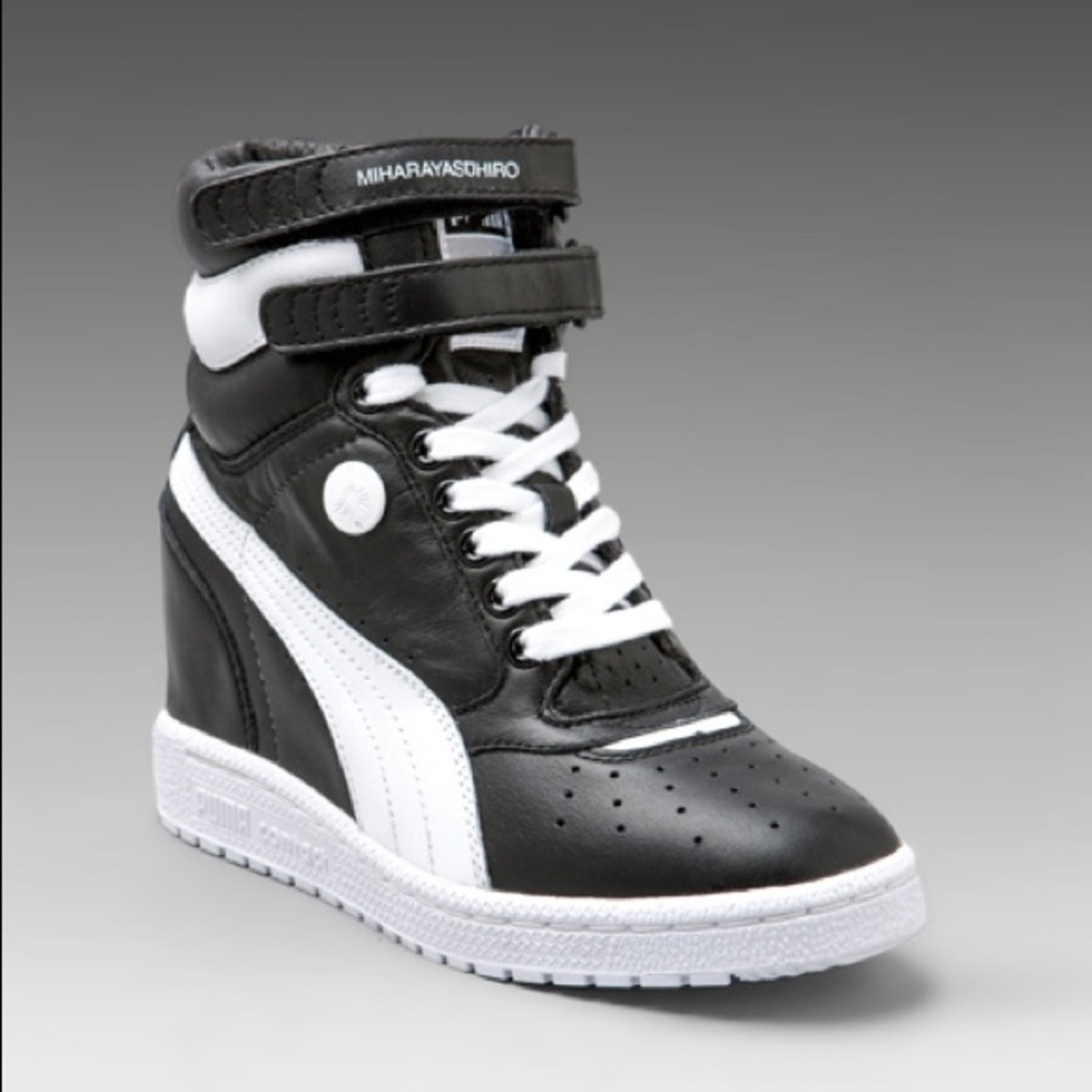 Like New Condition Puma MY 66 sneaker wedges